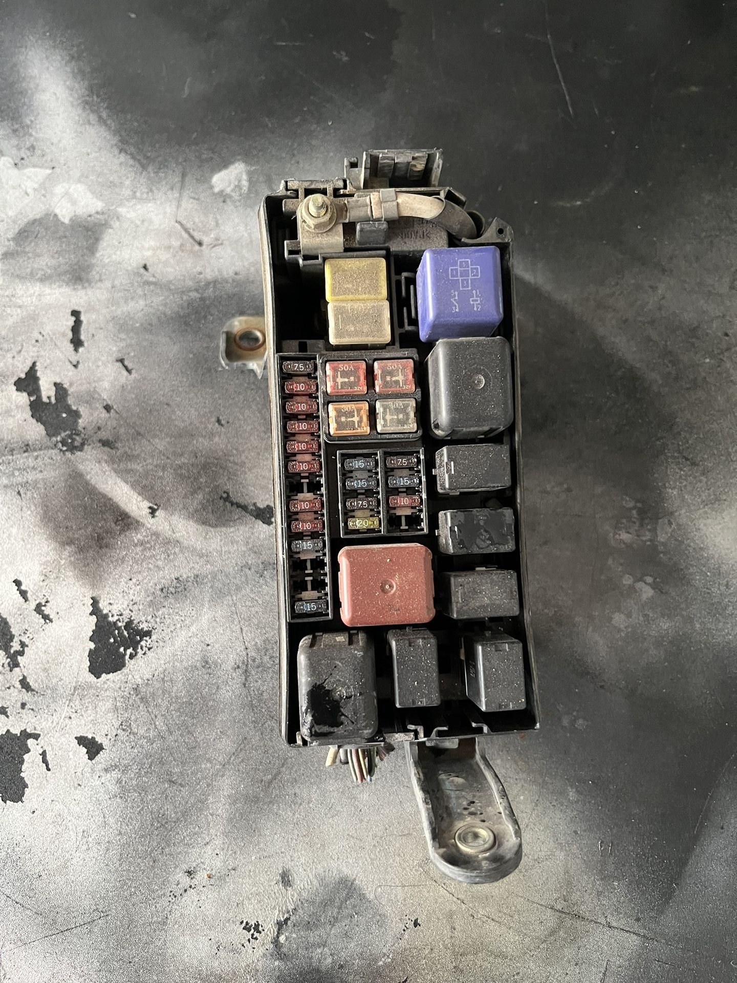 1999 To 2002 Toyota 4Runner Fuse Box