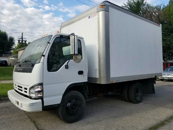 2007 Isuzu npr box Truck 12"ft box for Sale in Chicago, IL