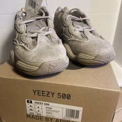 Size 4.5 - adidas Yeezy 500 Taupe Light BRAND NEW NEVER WORN