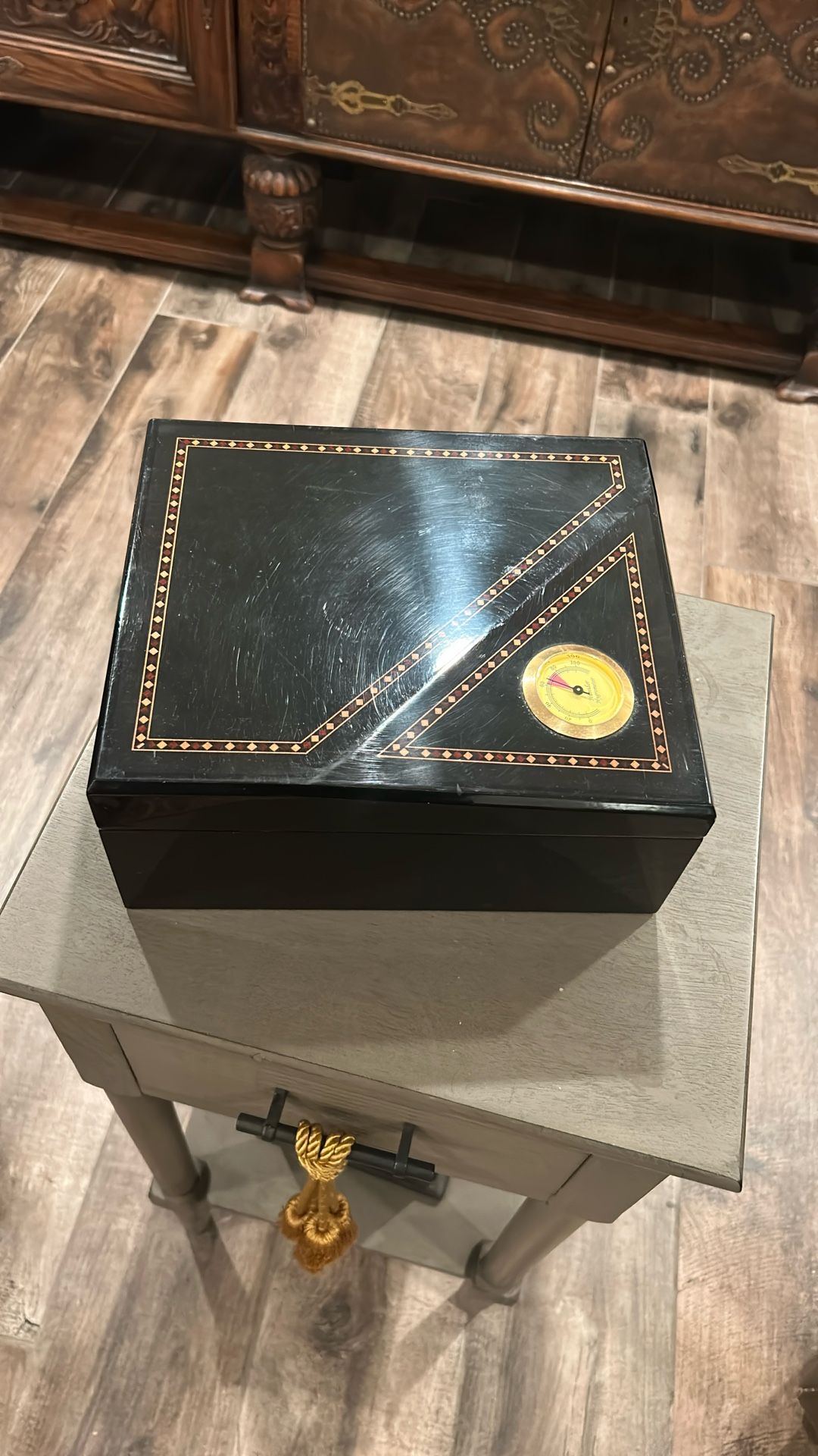 Cigar humidor Lacquer Black