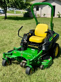 John Deere Z915 B Zero-Turn Riding Mower