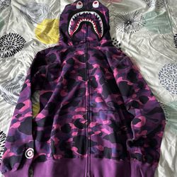 Bape hoodie medium camo purple