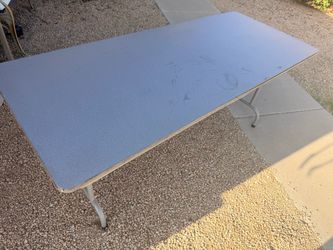 6’ Gray Folding Table (LxWxH: 72” x 30” x 30”)