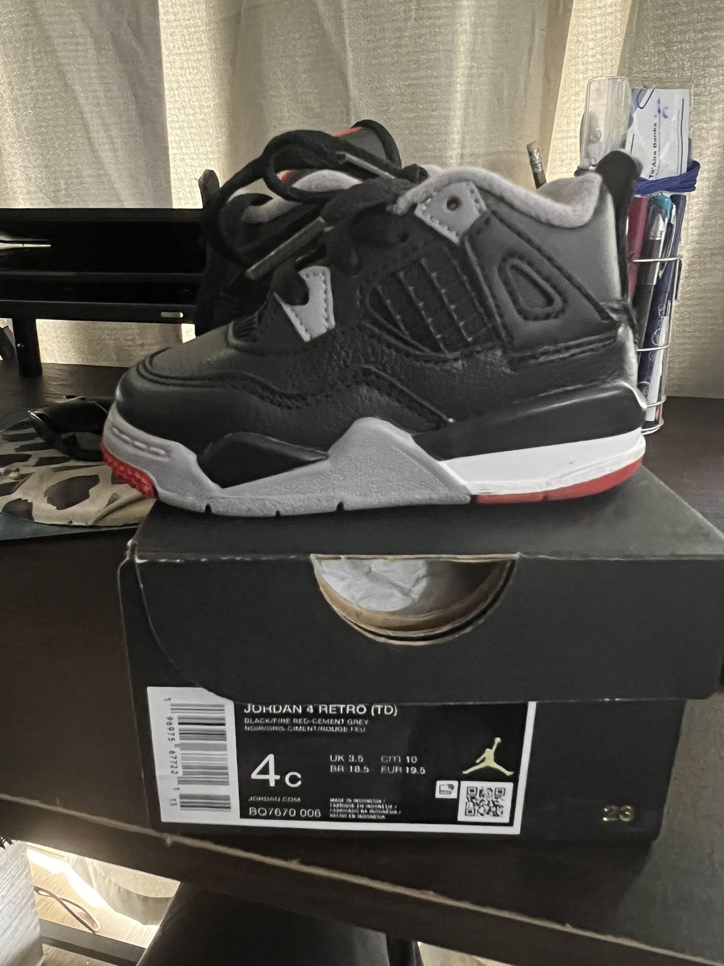 JORDAN 4 RETRO