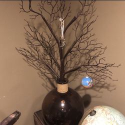 Manzanita Branch  And Large Vase (brown)