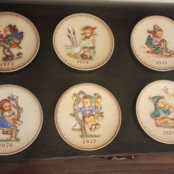 M.J. hummel Goebel 1970's Annual Plate Collection