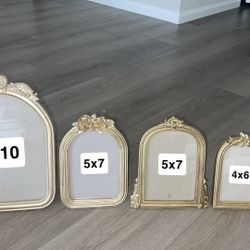 Assortment of Gold frames 