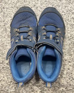 Merrell Boys Hiking Boots Size 4.5