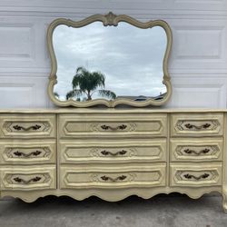 Antique.   Dresser
