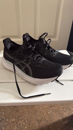 ASICS Women's Kayano 31