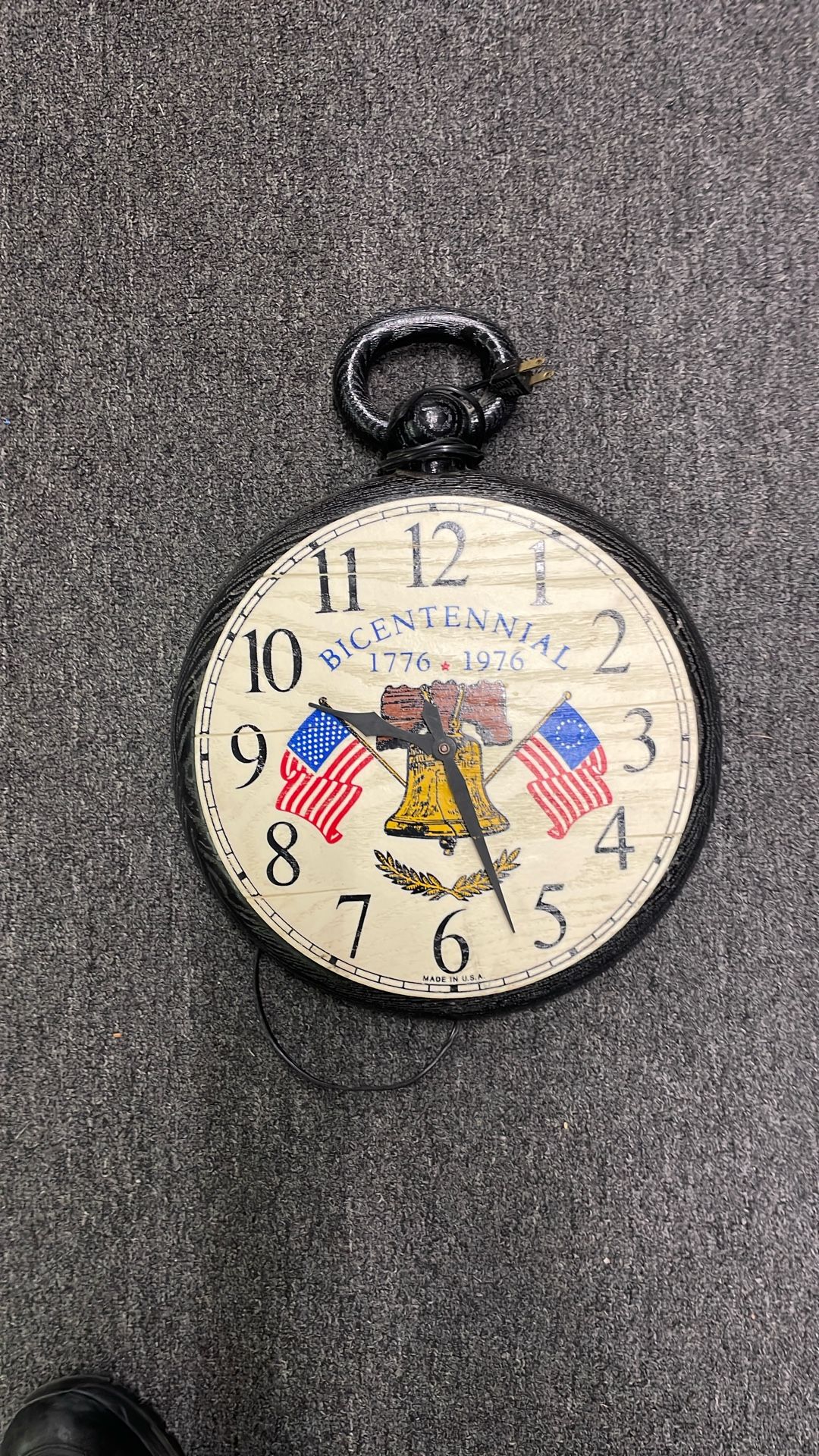 Vintage Bicentennial 1(contact info removed) Bell Flag Clock Plastic Wood Grain Black USA