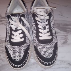 Woman Tennis Shoes Size 7 1/2 Woman Wedge Size6