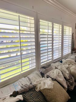 Plantation Shutters- FREE ESTIMATES & SAME DAY PRICING, Custom, Real Wood, Window Shutters, Treatments, Coverings. Persianas de Madera.