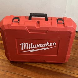 Selling rotary rammer Milwaukee new number 5546-21 new used 1 time.