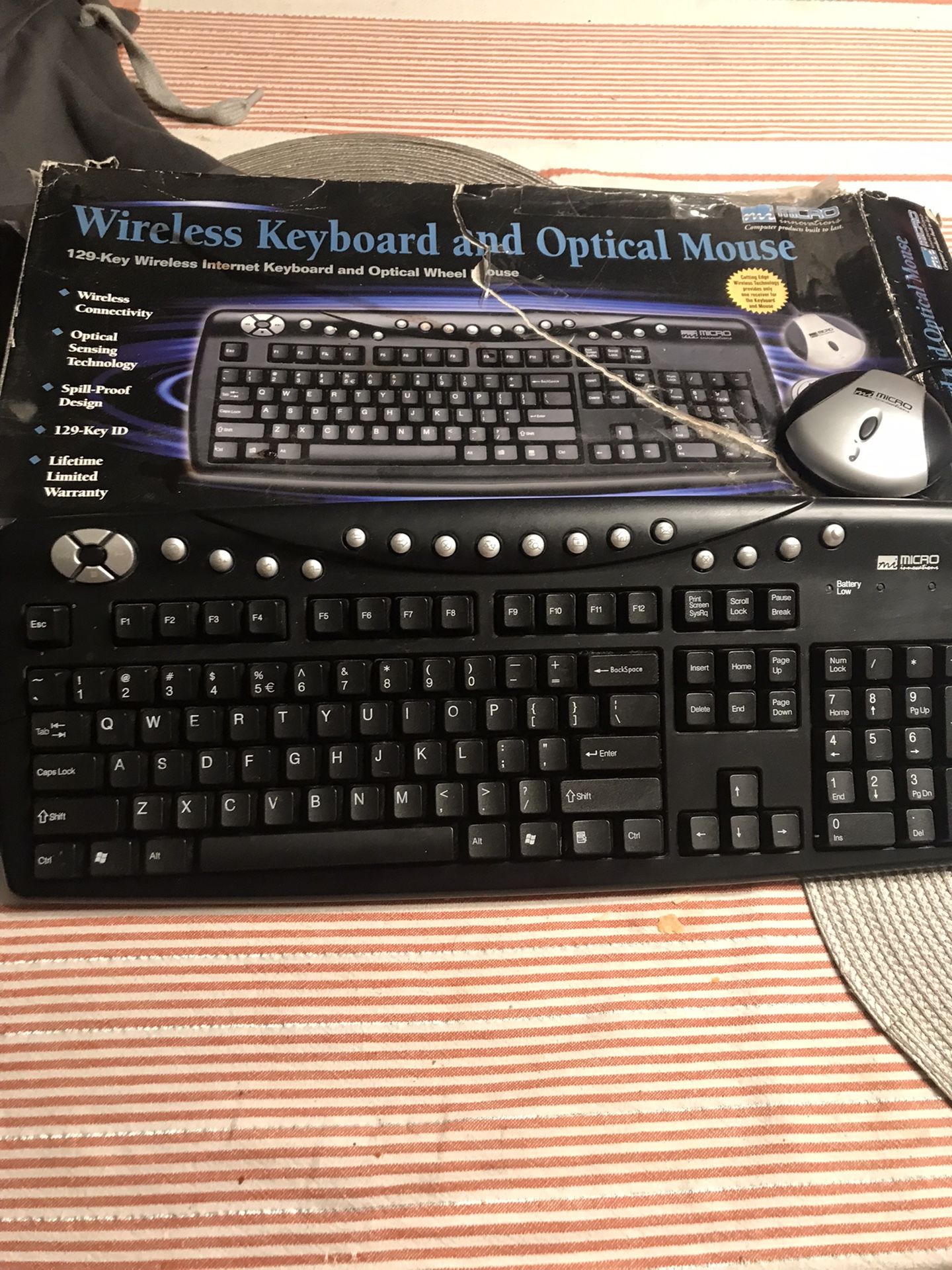 Keyboard and optical mouse Wireless
