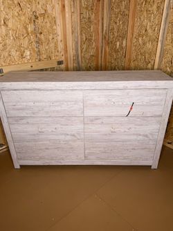 Ashley Furniture Cayboni Whitewash Dresser
