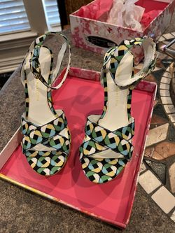 Chinese Laundry Platform Heels Sz 8.5