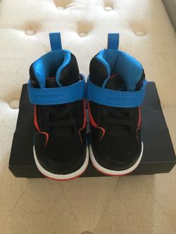 Brand new Blue and red Toddler Jordan sneakers in size 5c