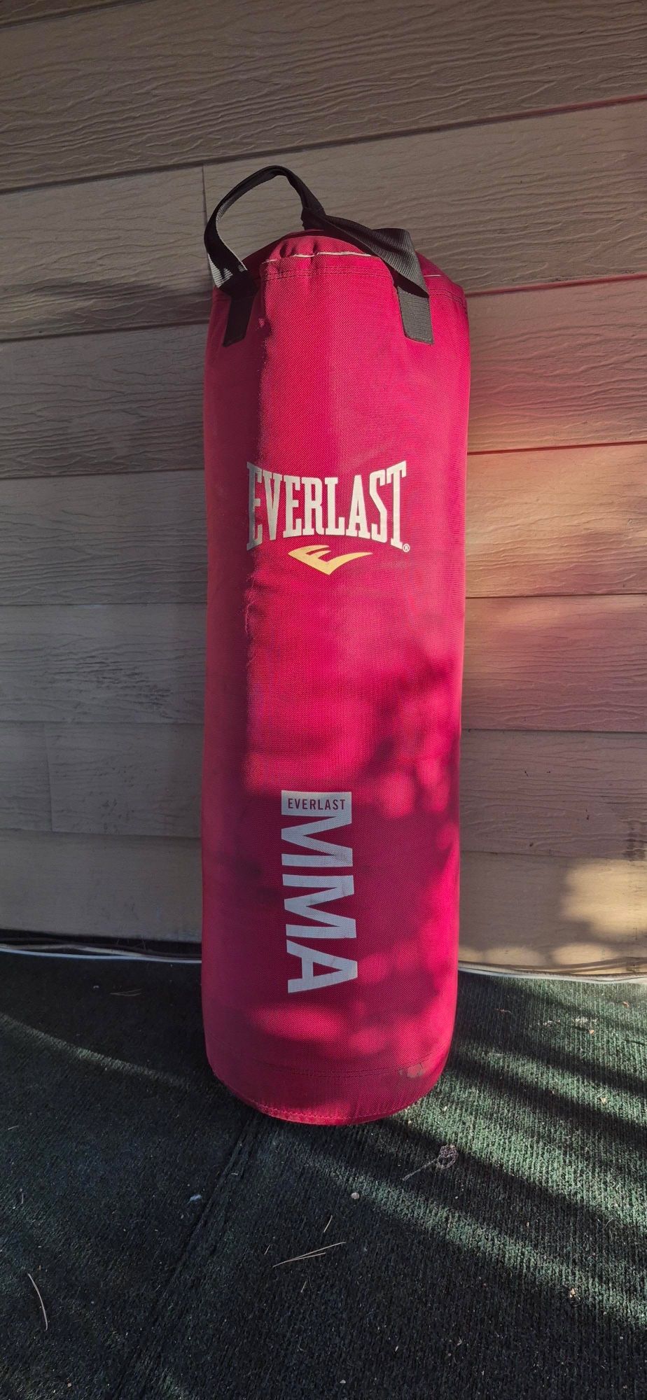 Everlast Heavy Bag