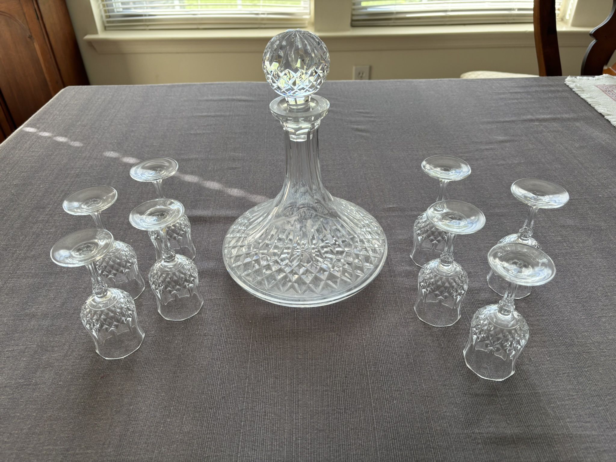 Waterford Heavy Crystal Decanter and Set of 5 Crystal Cordial Glasses, very good condition. Decanter 10” height, likely Lismore pattern. Glasses 5”