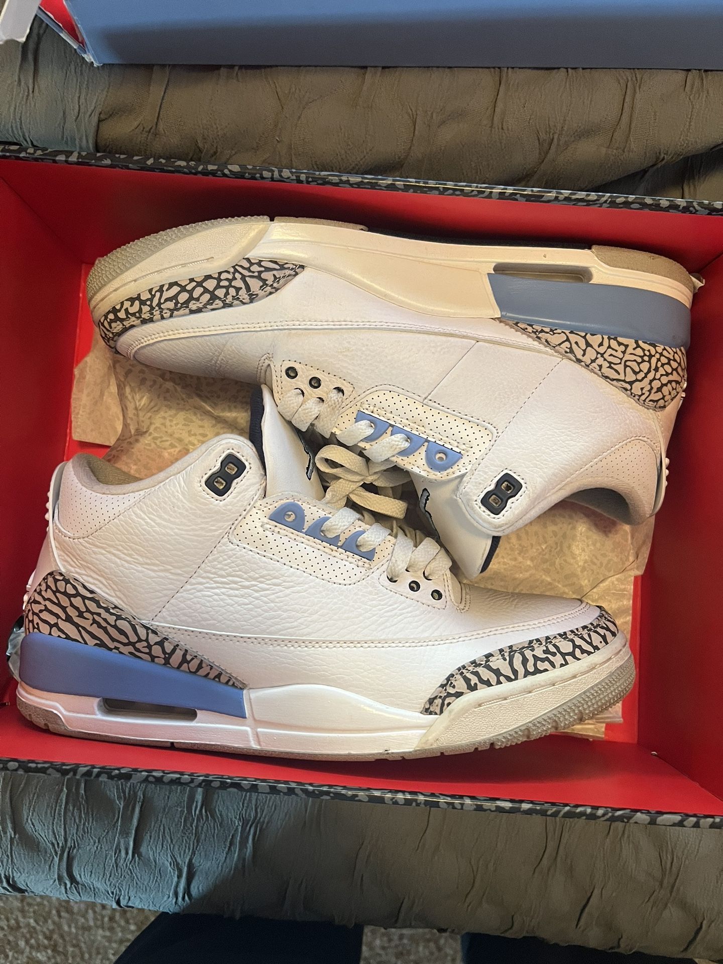 Air Jordan UNC 3’s