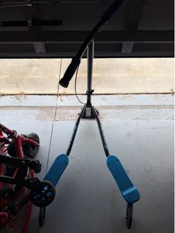 Scooter Y-Flicker