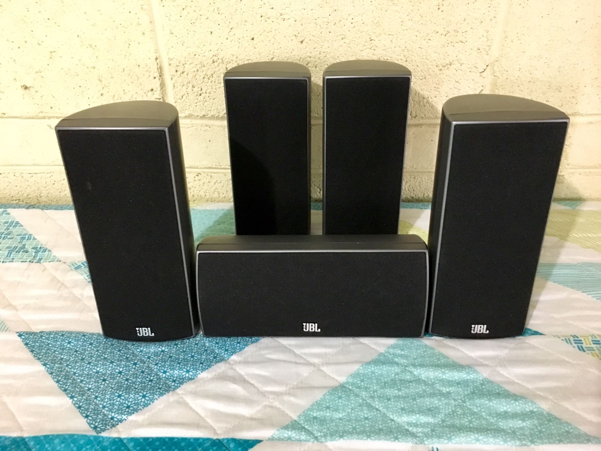 JBL Center & Satellite Speaker Set 160SICEN 160SISAT pick up skokie IL