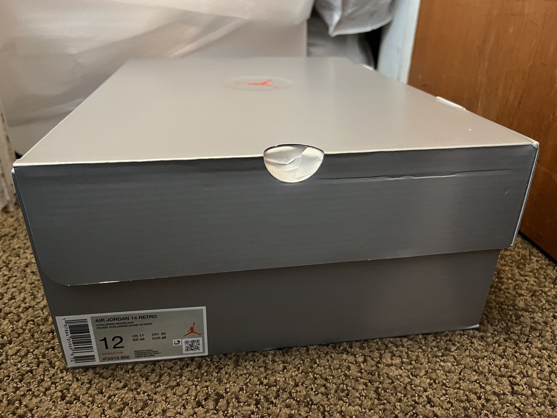 Jordan 14 Retro Ferrari (2025) sz 12