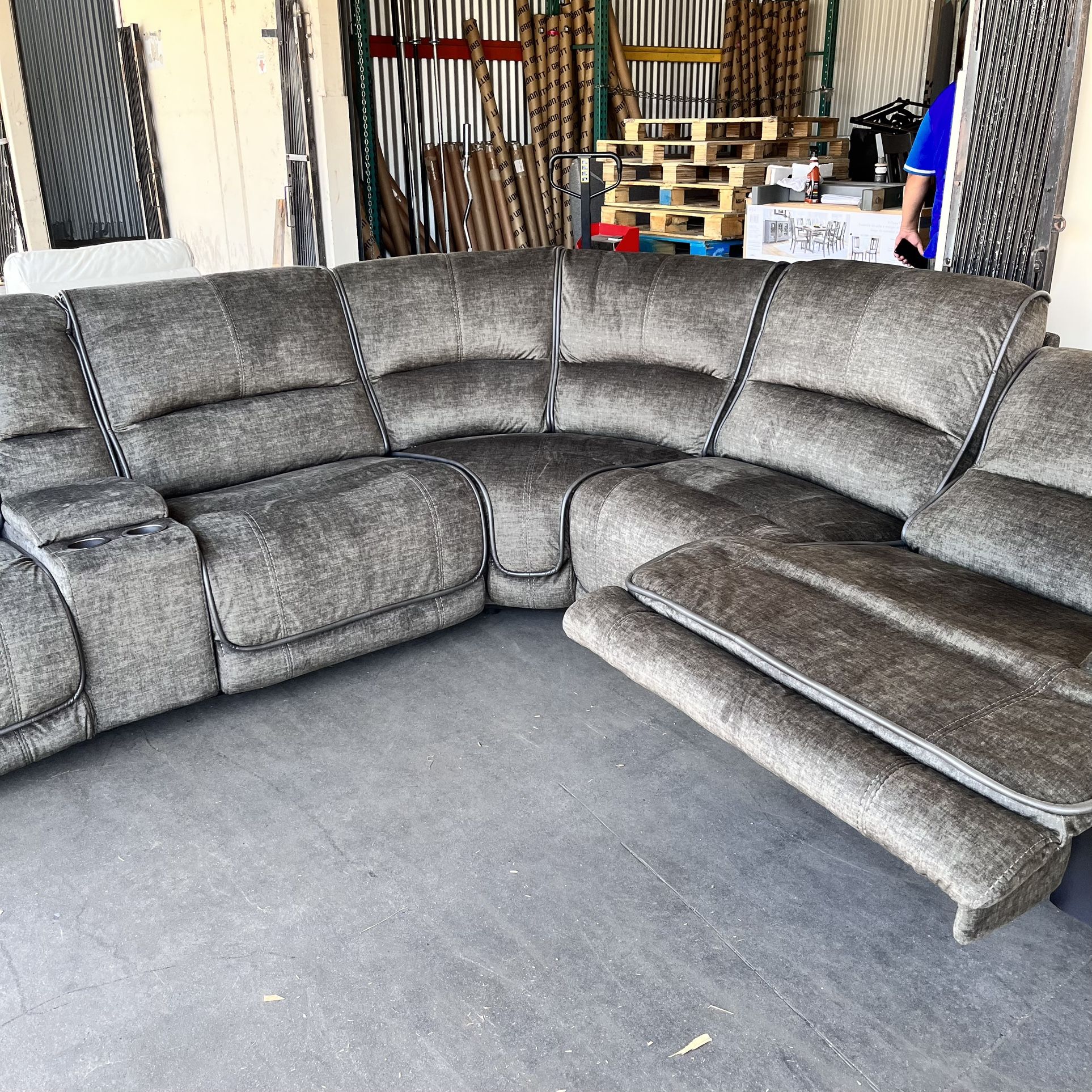 Redding fabric power sectional outlet