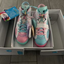 Retro Jordan Is A Different Style Of Shoes.