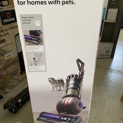 Dyson Vacuum 