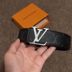 LV Initiales Reversible Belt 30-33 NO BOX