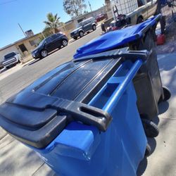 Spotless Trash Can Container Bins