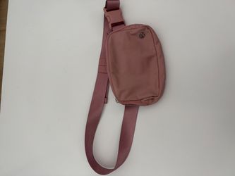 Lululemon Pink Mauve Belt Bag