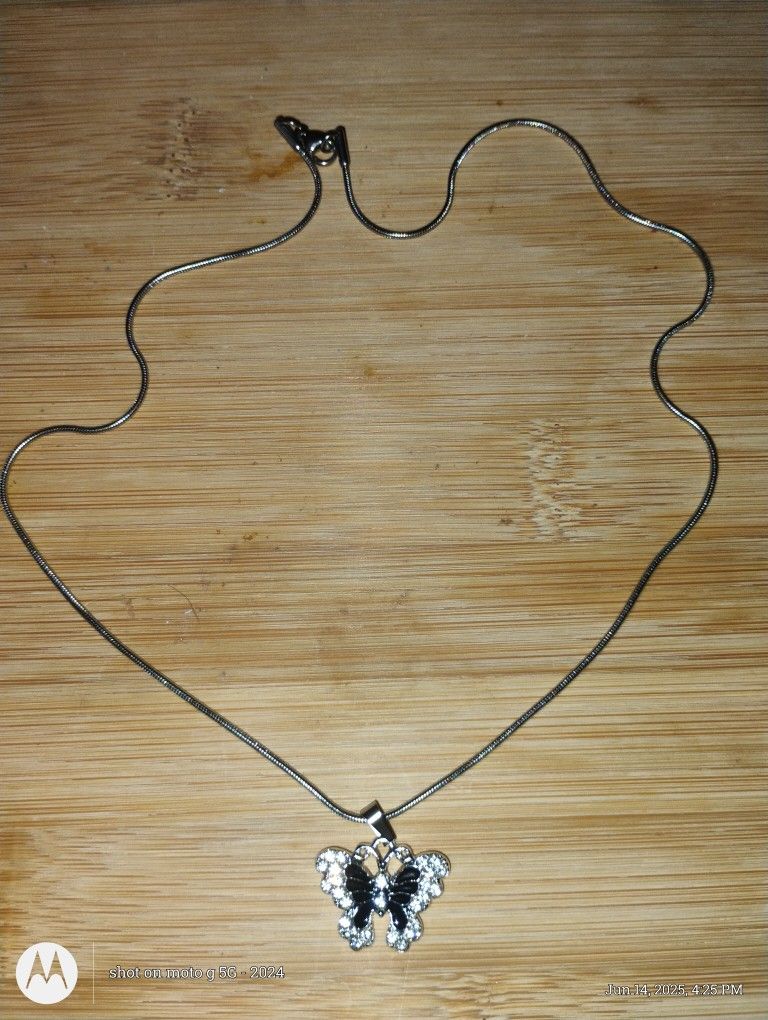 Beautiful Butterfly Necklace