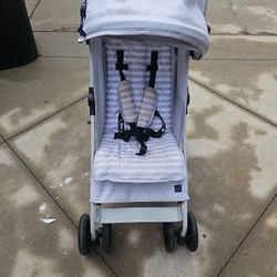 Expensive Stroller Baby Gap  Cleqn  190  It Has A Extra Bag Gap  Fold Fits Inside Ur Car 