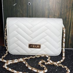 BEBE Womens Small Crossbody/Shoulder Pale Blue Quilted Chain Strap Bag Pre-owned