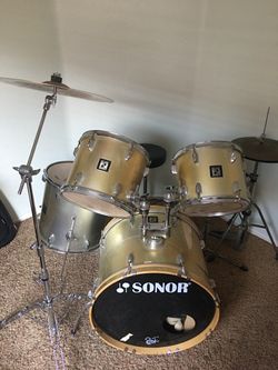 Sonor drum kit