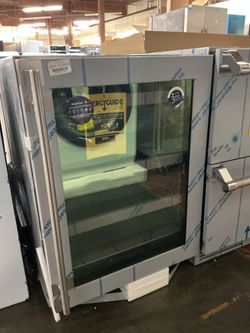 U-Line UHRE524-SG81A Undercounter Refrigeration (Open-Box / Scratch & Dent)