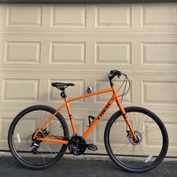 Trek Verve 1 Disc Hybrid Bicycle – XL Frame – 700c – 21-Speed Bike LIKE NEW