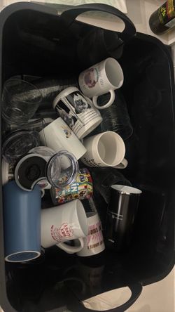 Miscellaneous cups/coffee mugs - free