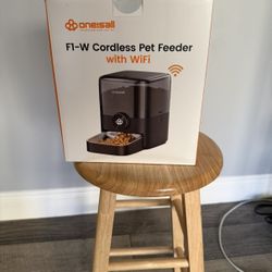 (New) Smart Cat Feeder - Oneisall PF06 3L