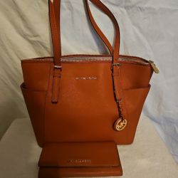 Micheal Kors Tote And Wallet