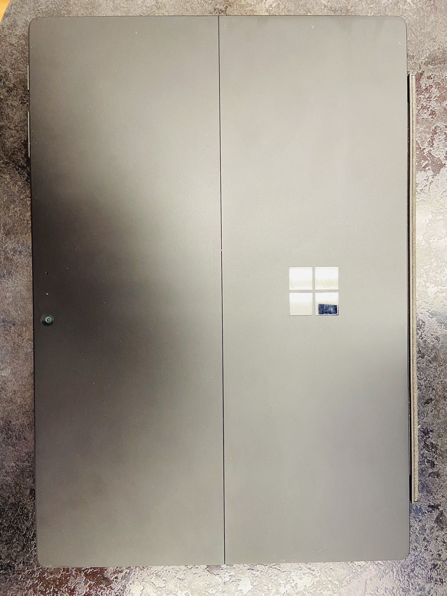 Microsoft Surface Pro 6th Generation Intel(R) Core(TM) i5-8350U CPU @ 1.70GHz 1.90 GHz