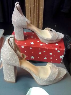 Women's high heels glittered beautiful size 9