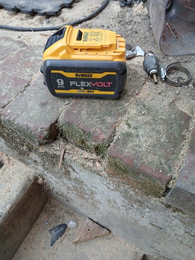 Dewalt Battery