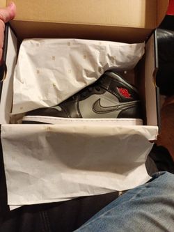 JORDAN 1 MID SHADOW RED