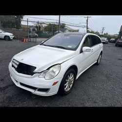 2006 Mercedes R350