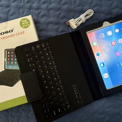Apple I Pad With New Case