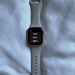 Apple Watch SE 